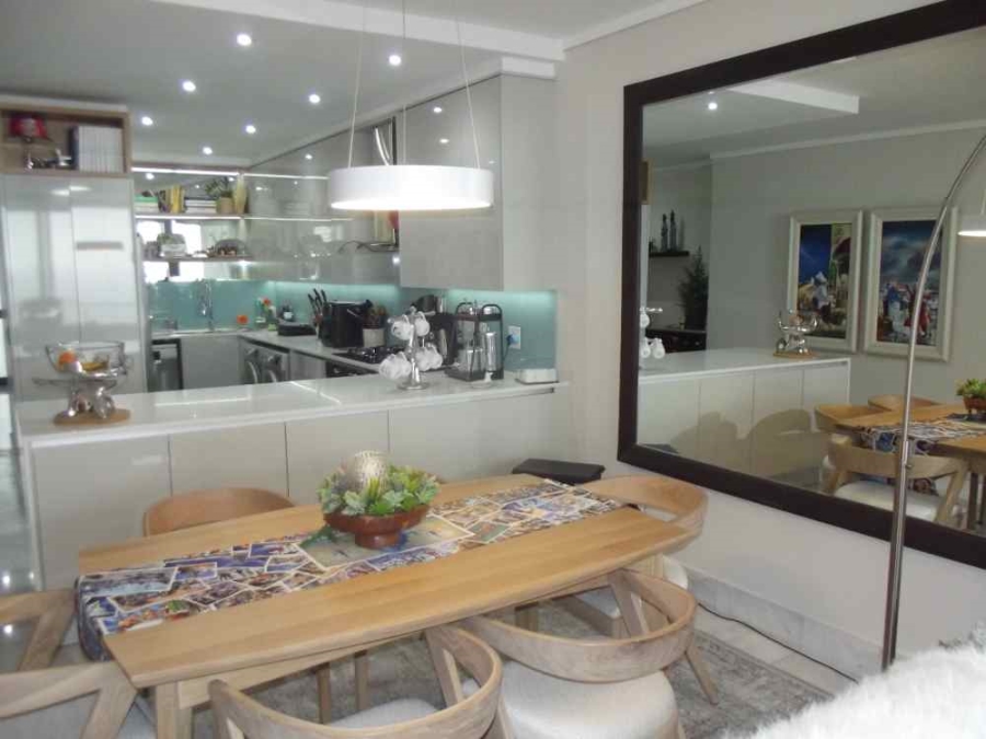 2 Bedroom Property for Sale in Bloubergstrand Western Cape